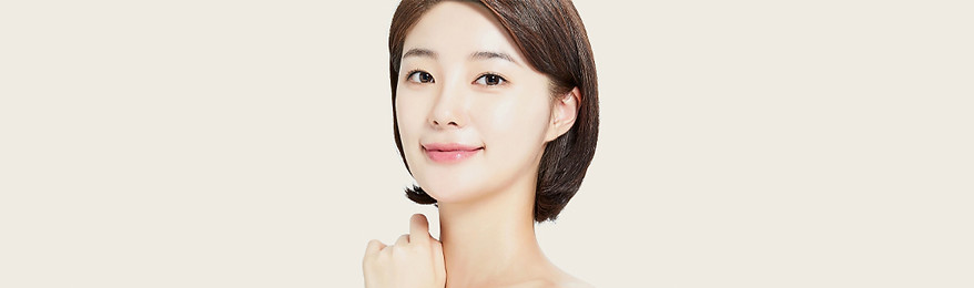 Source hero portrait for the Face UP lifting page